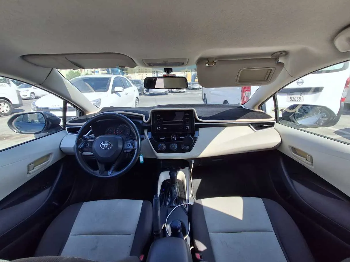 Car image 18