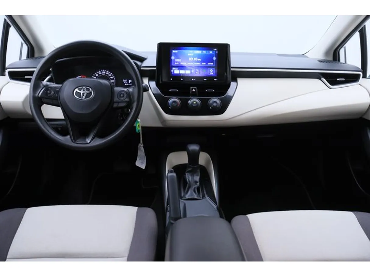 Car image 14