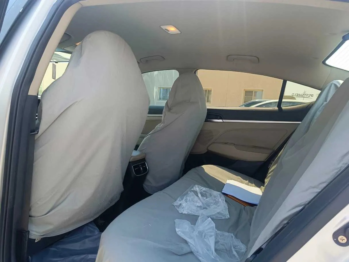 Car image 16