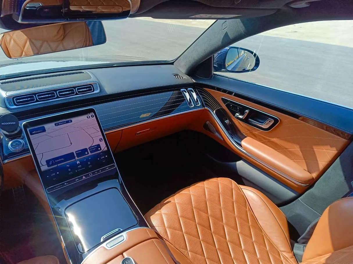 Car image 35