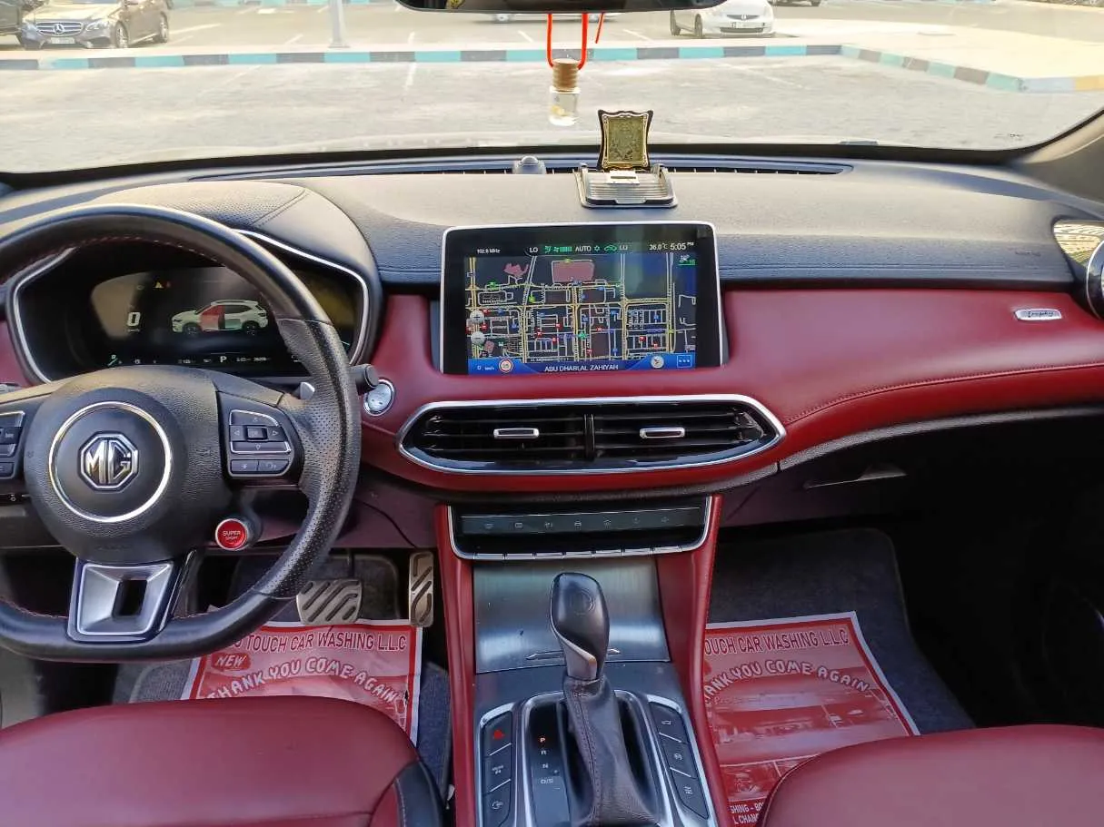 Car image 17