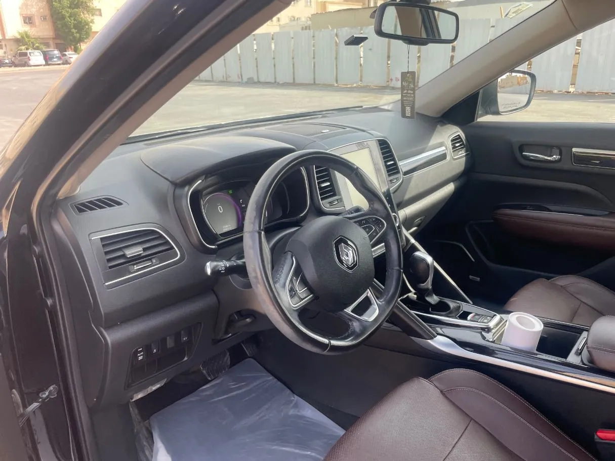 Car image 13