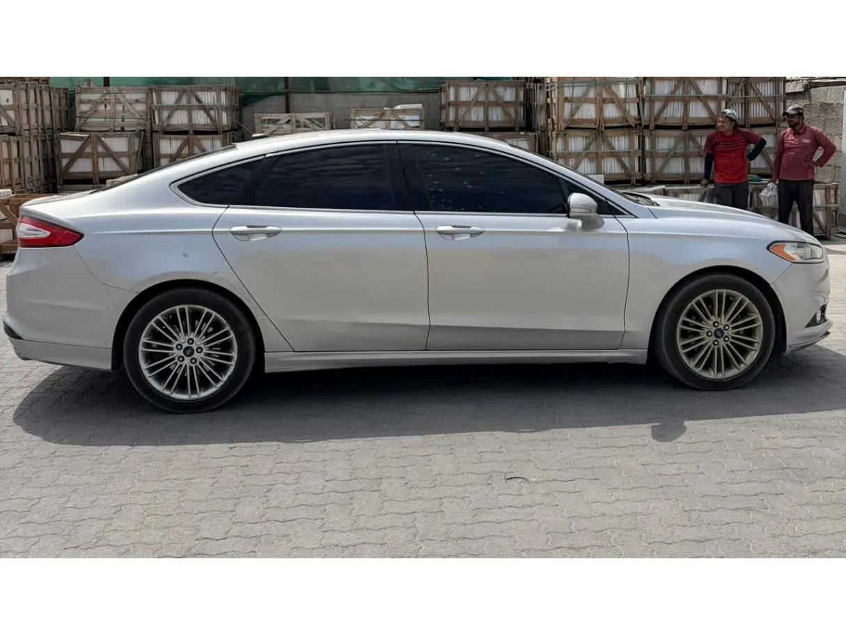 Car image 6