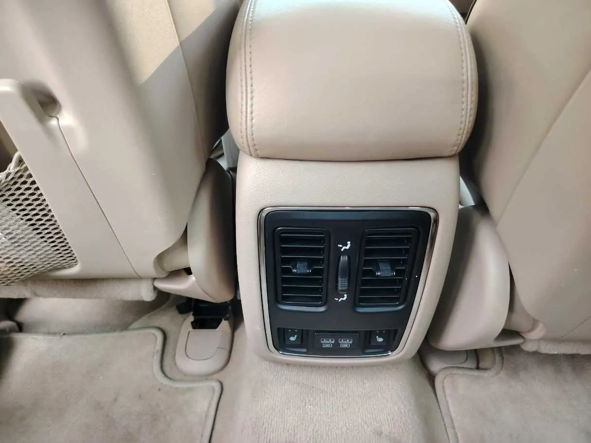 Car image 43