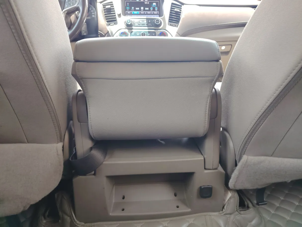 Car image 25