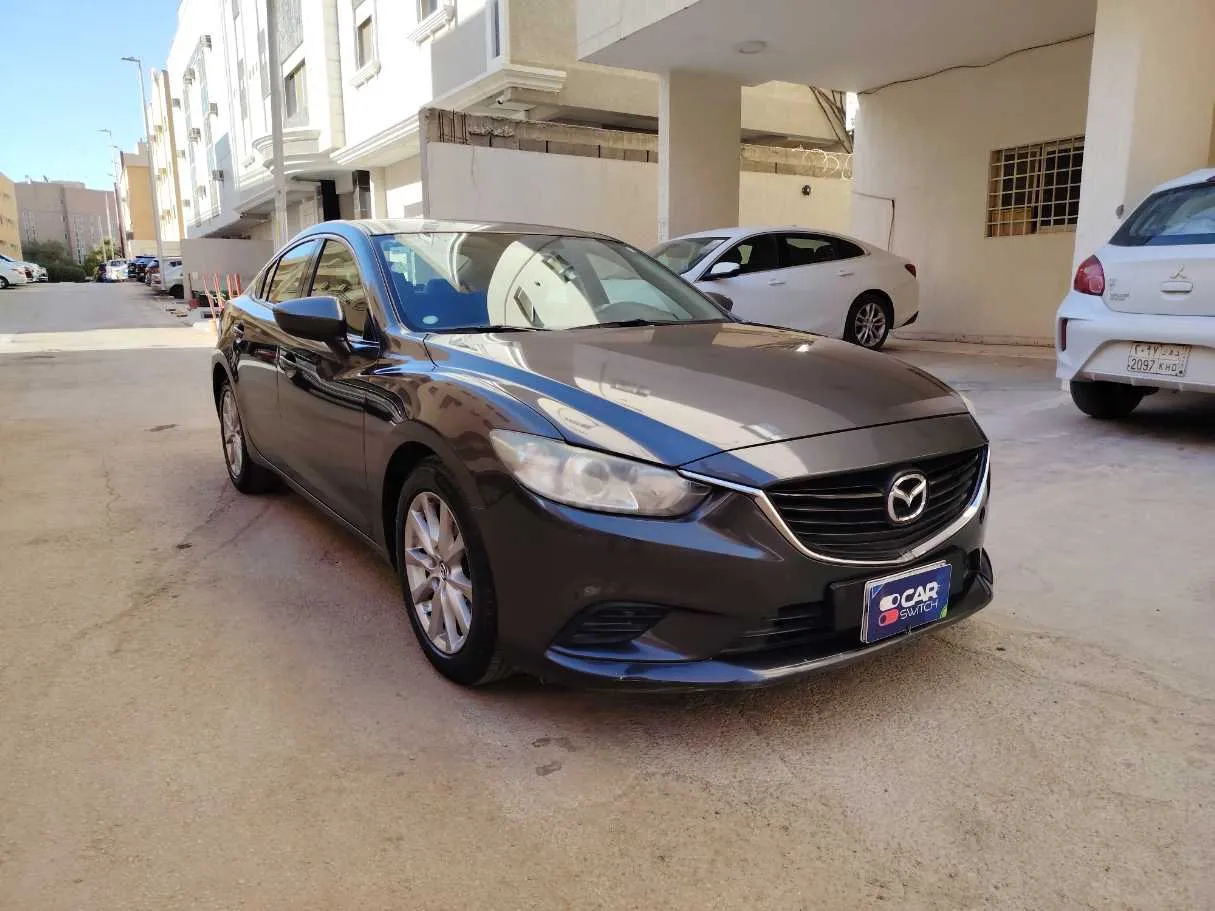 Car image 3