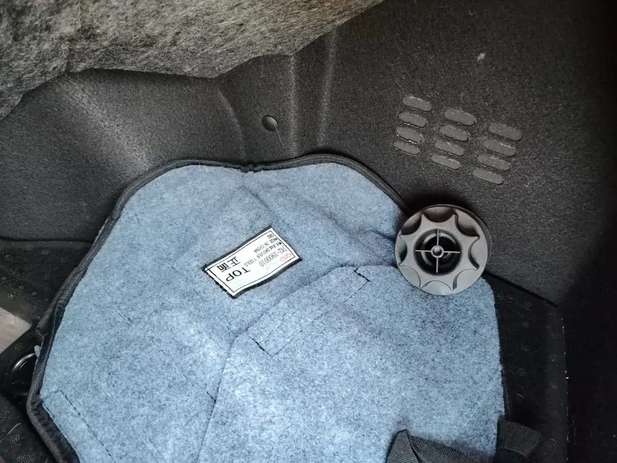 Car image 44