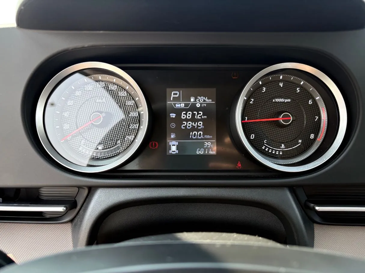 Car image 23