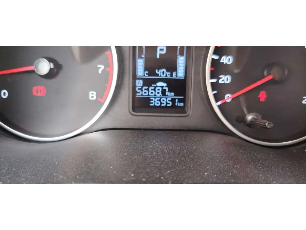 Car image 20