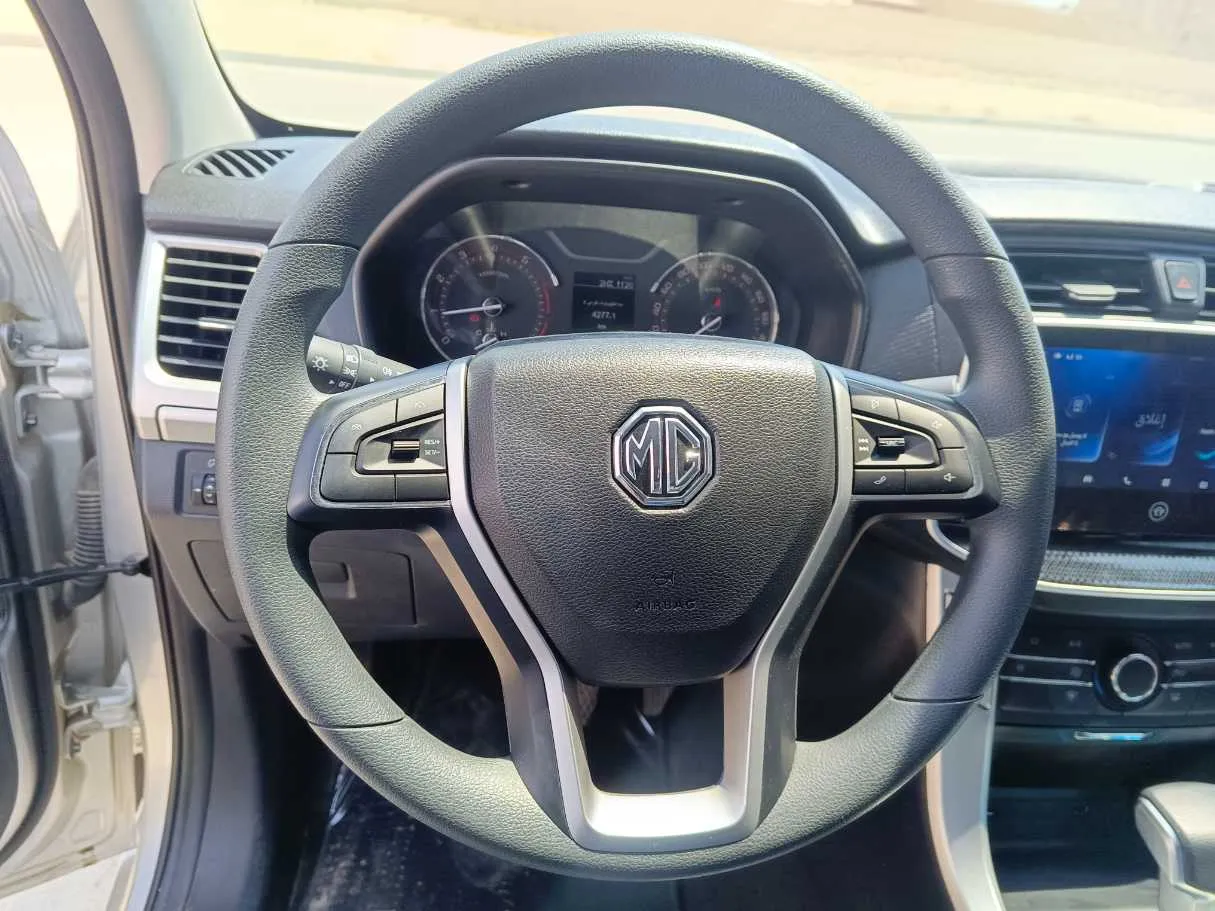 Car image 23