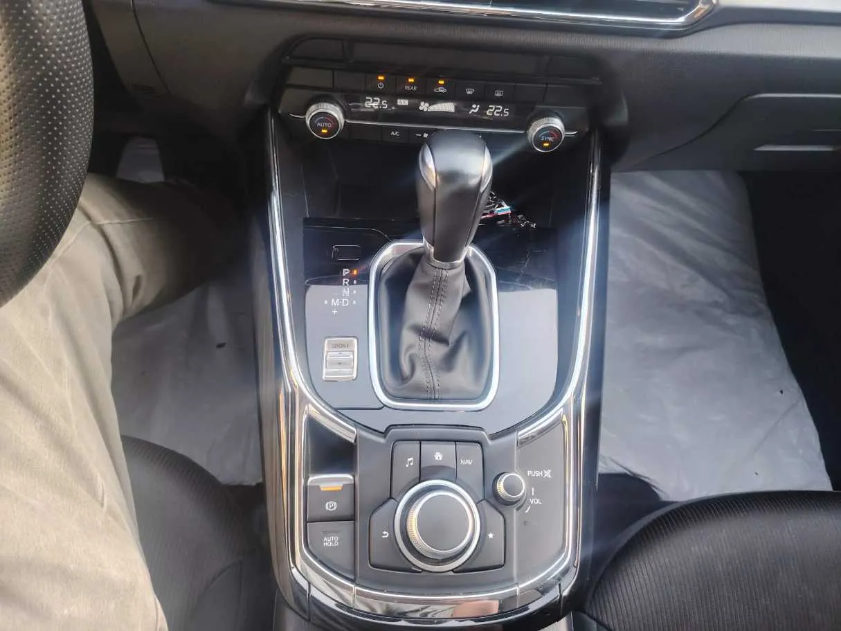 Car image 21