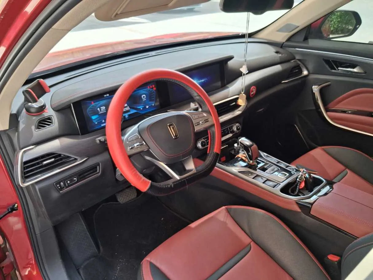 Car image 11