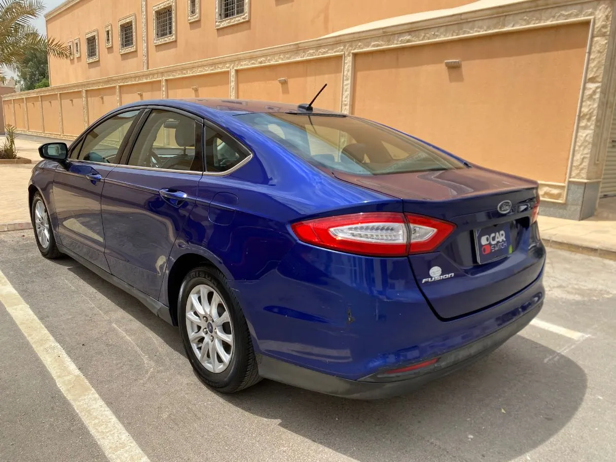 Car image 7