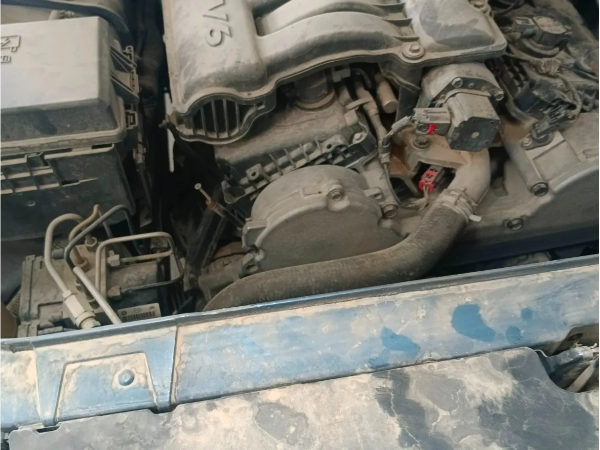 Car image 9