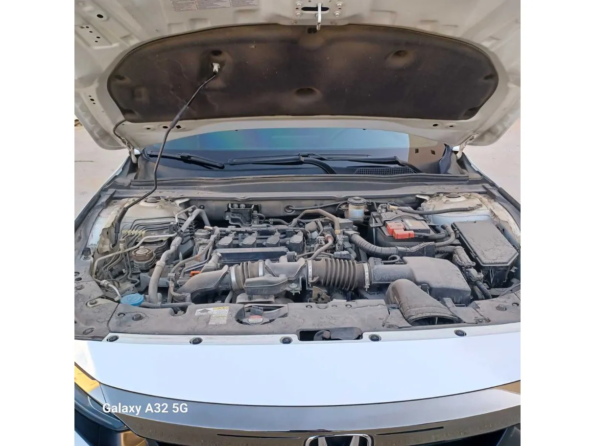 Car image 35