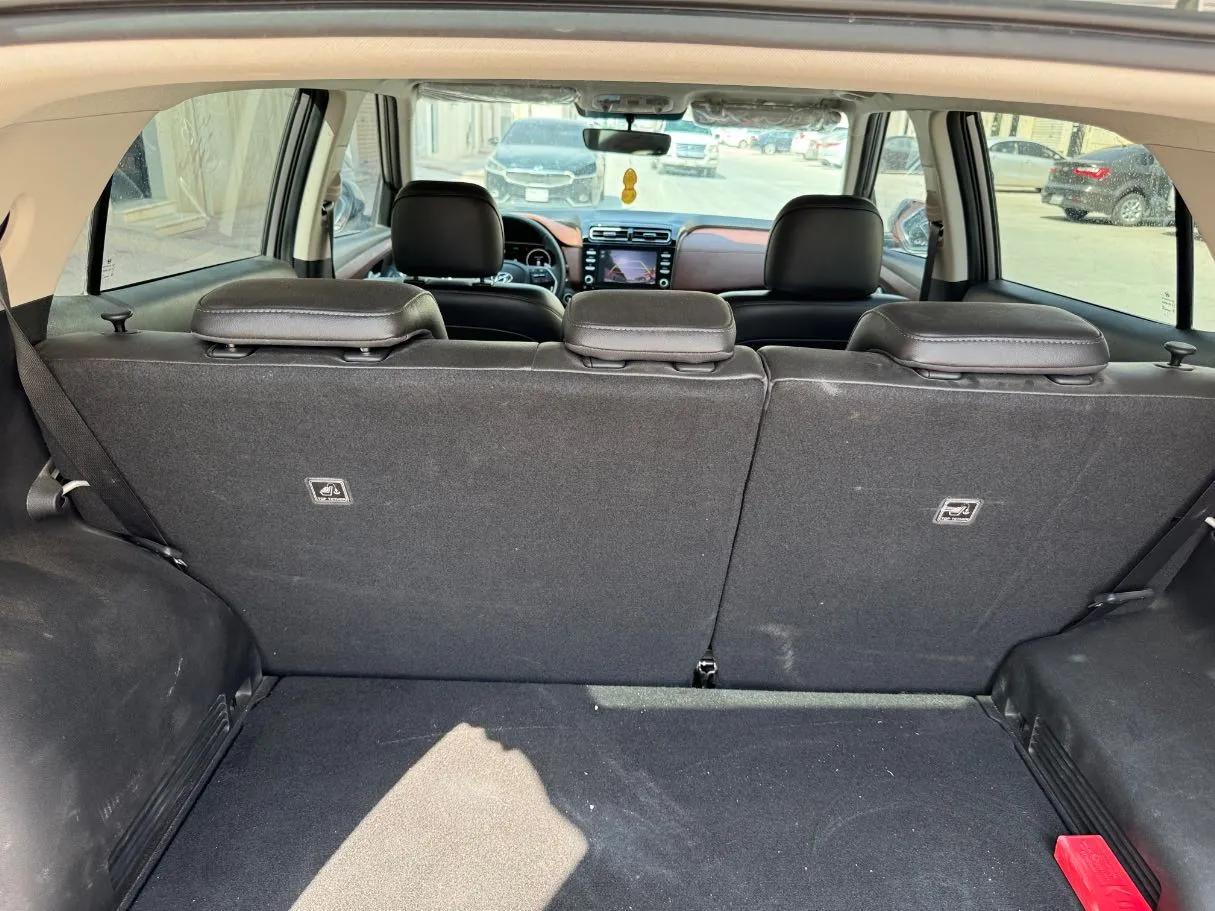 Car image 21