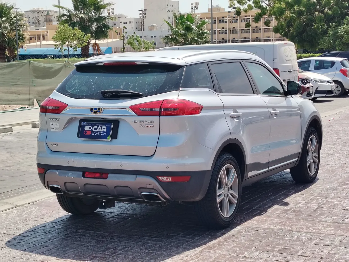 Car image 5