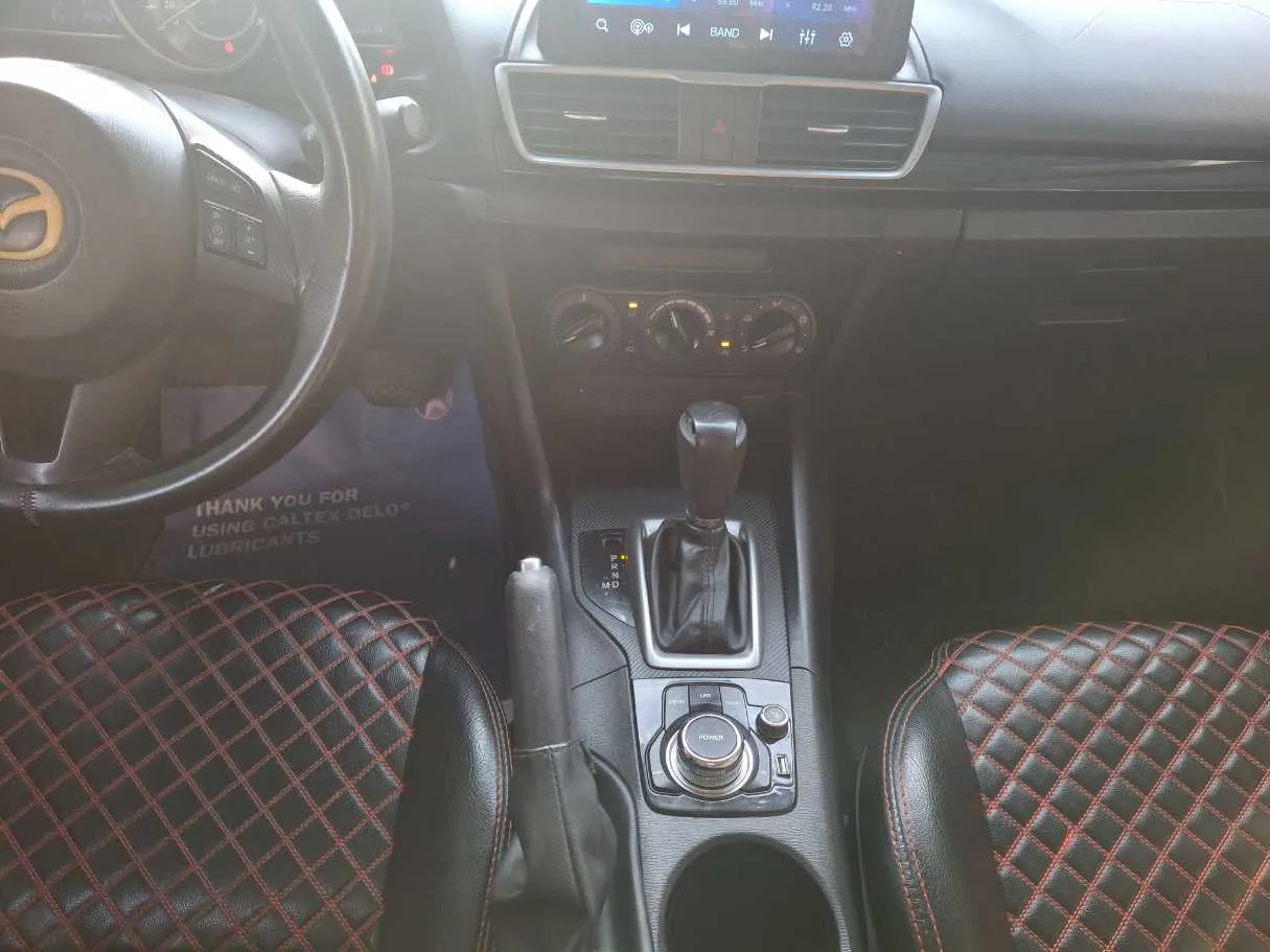 Car image 16