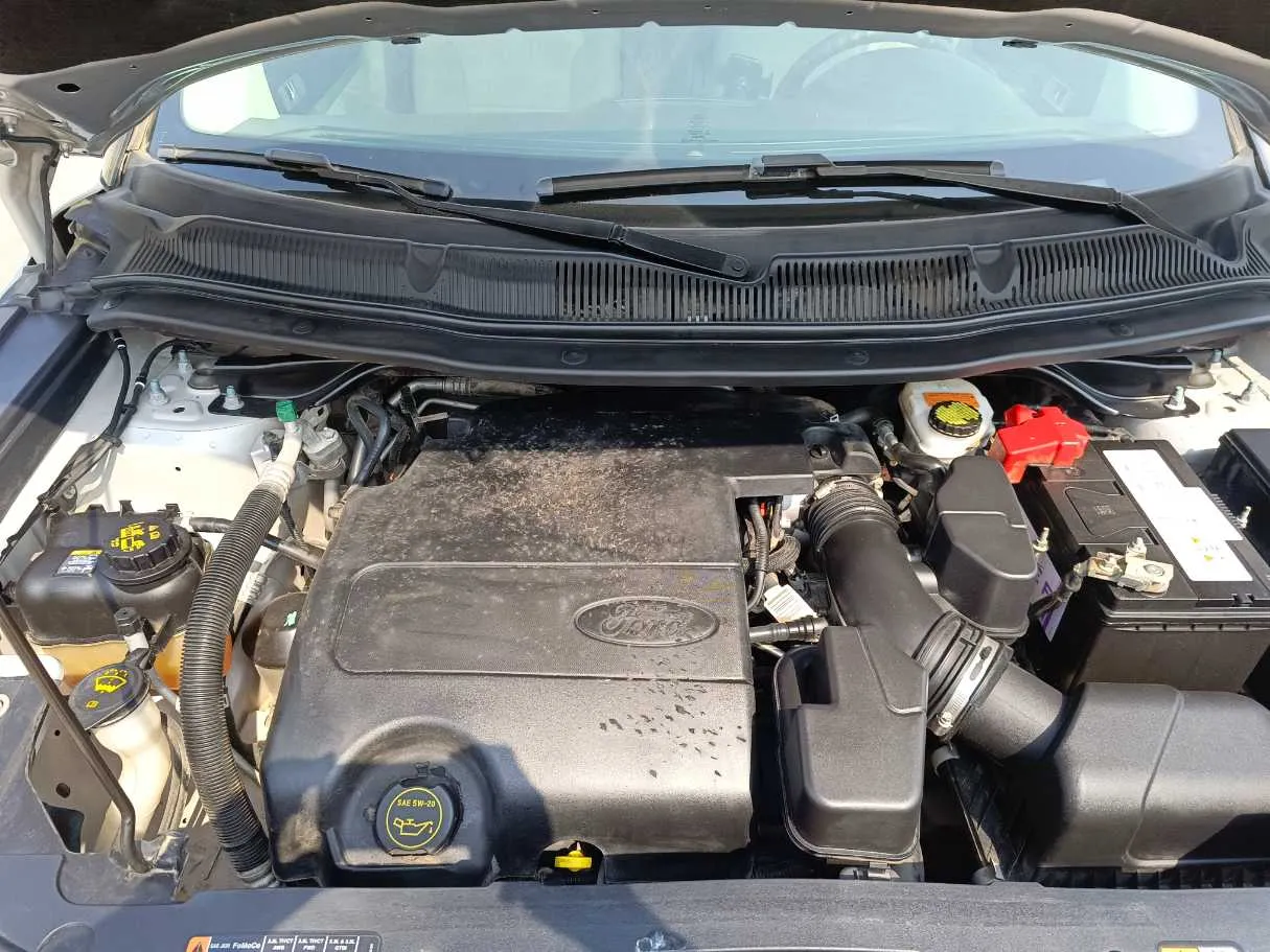 Car image 37