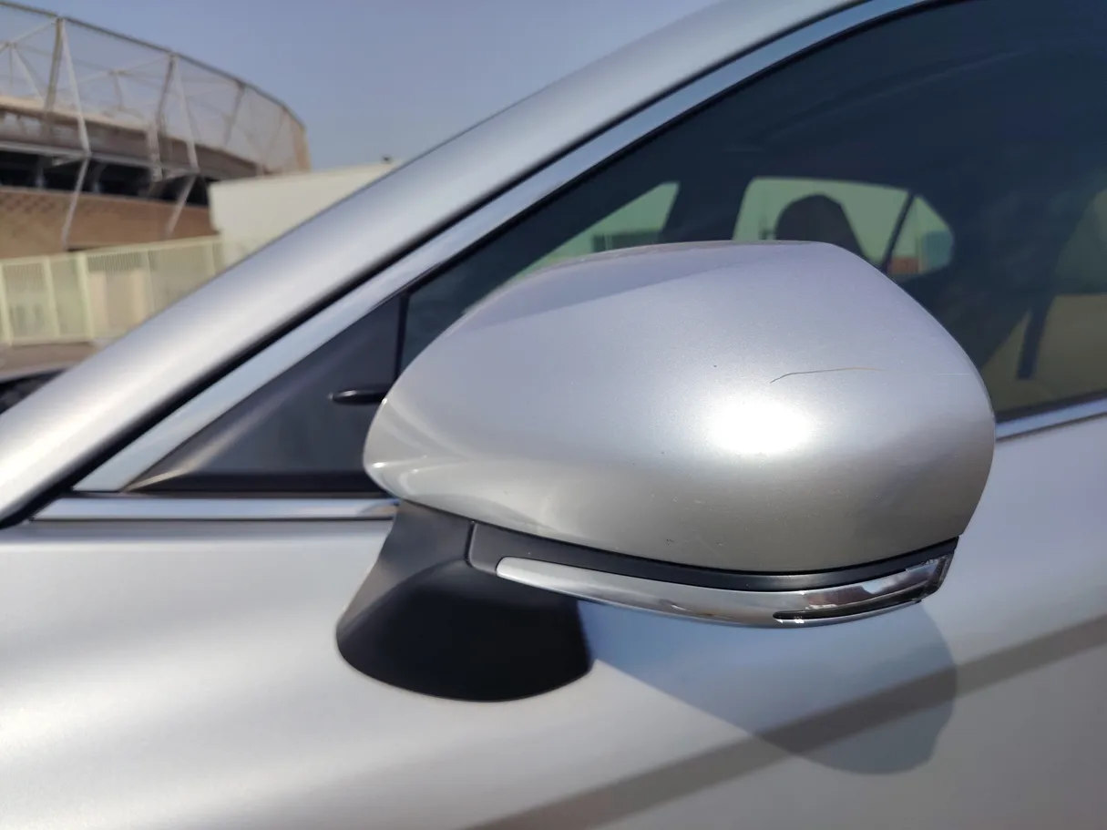 Car image 26