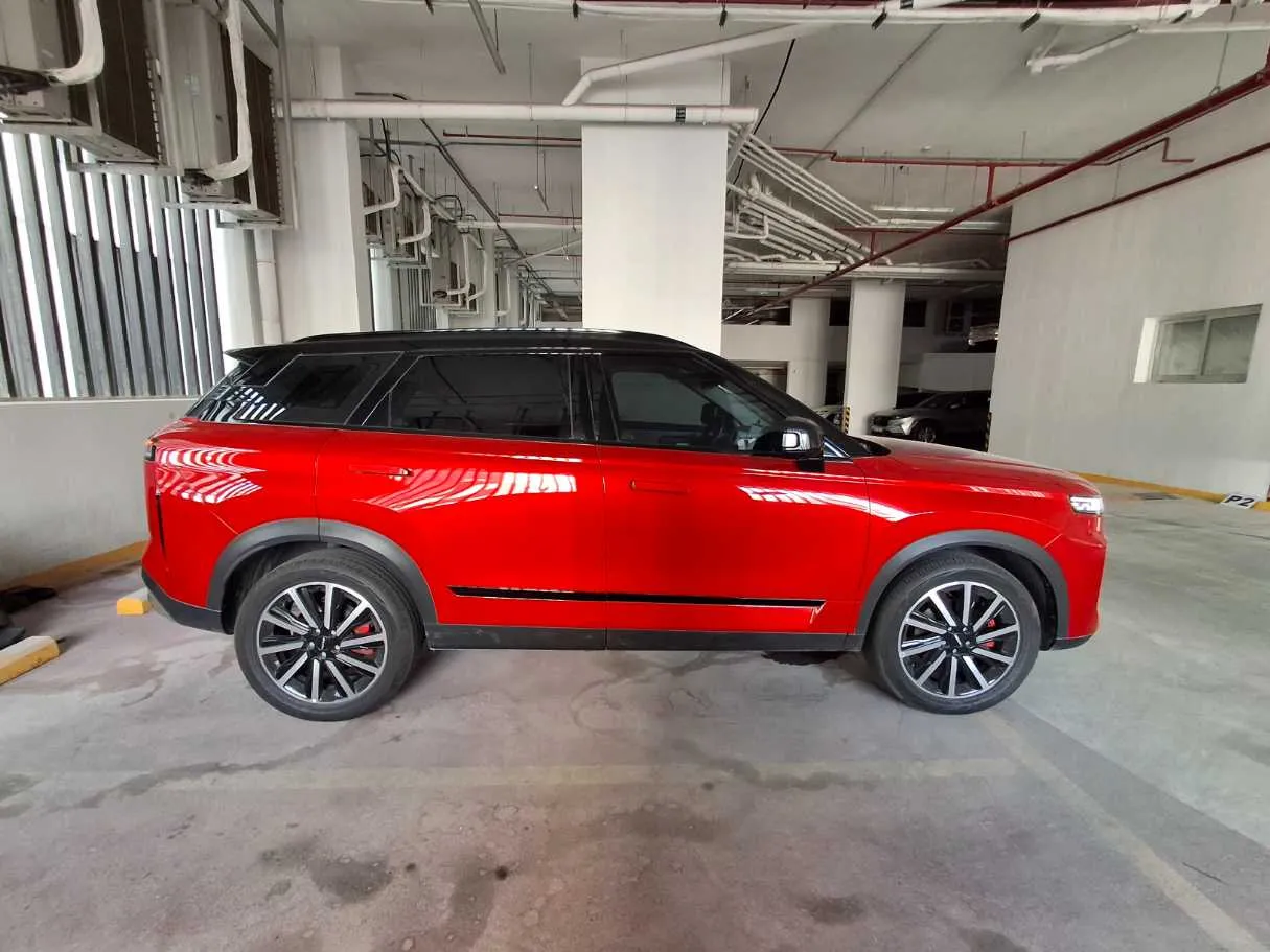 Car image 3