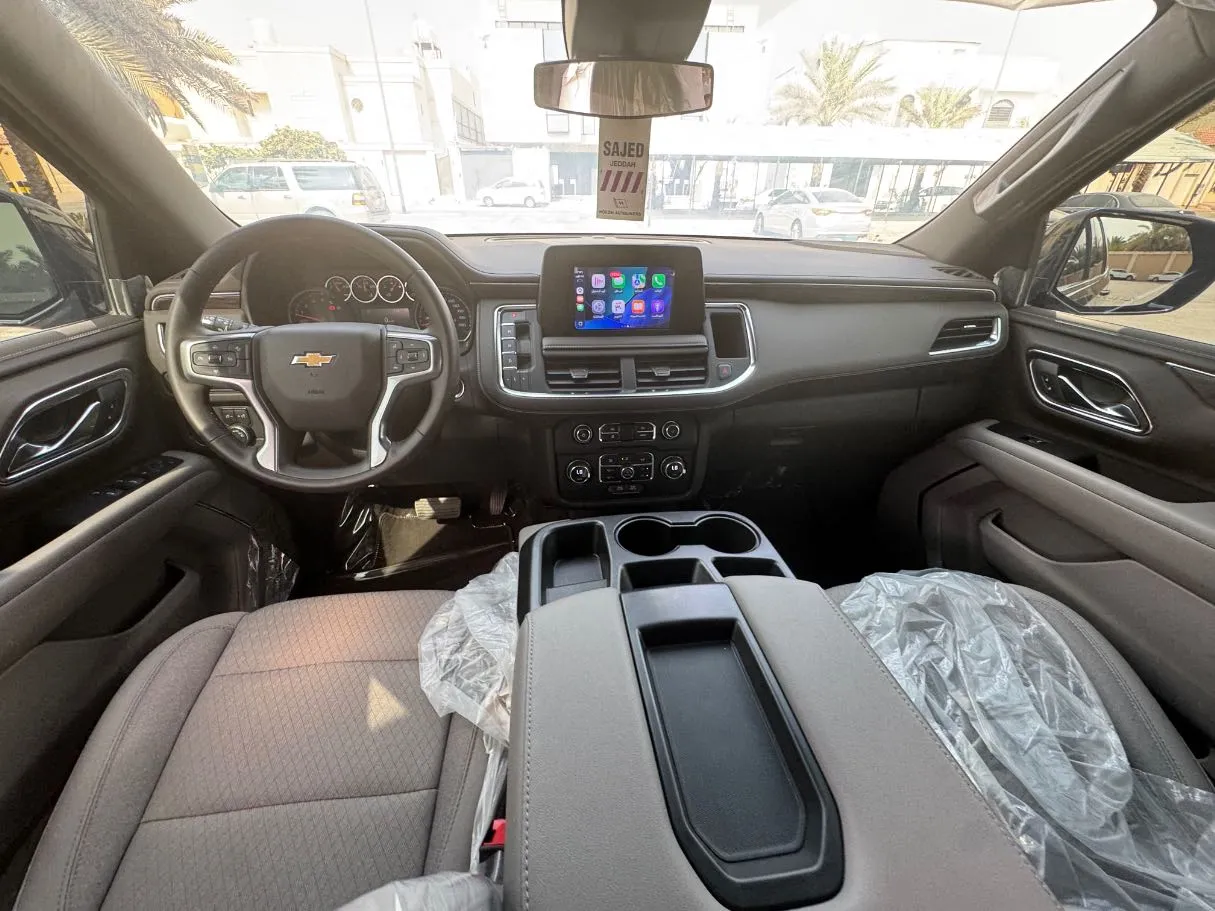 Car image 15