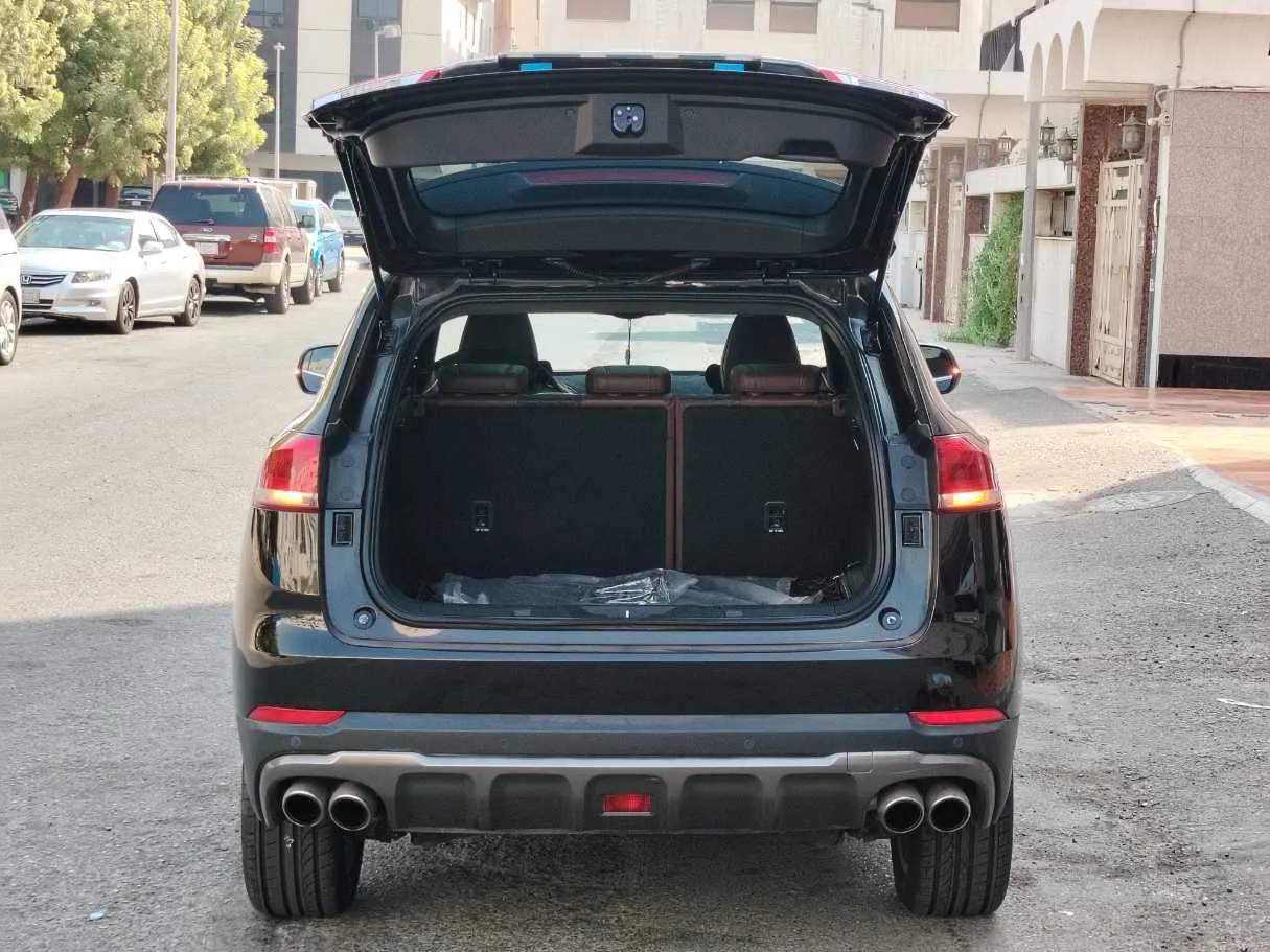 Car image 29