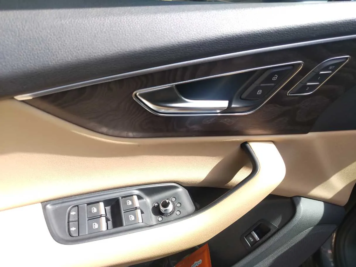 Car image 45