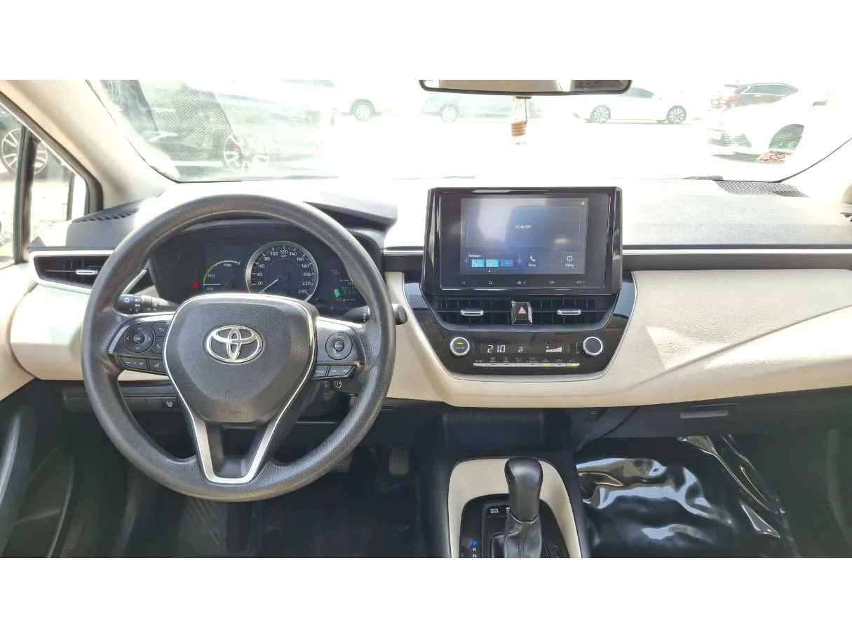 Car image 17