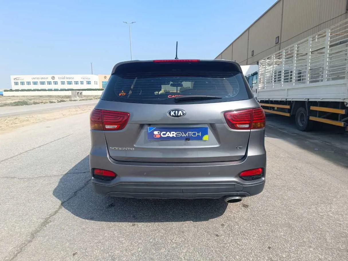 Car image 6
