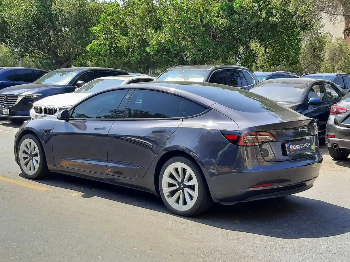 Car image 7