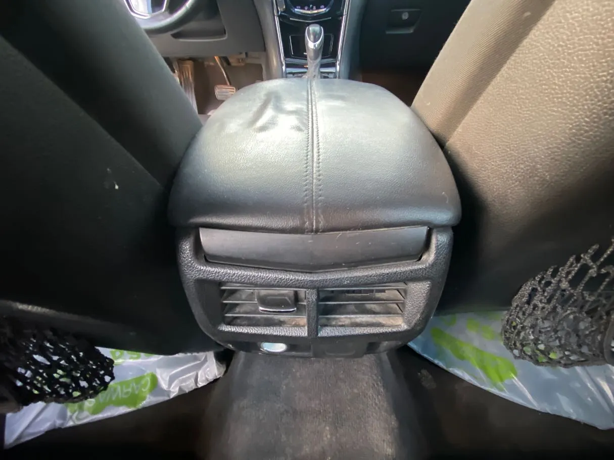 Car image 23