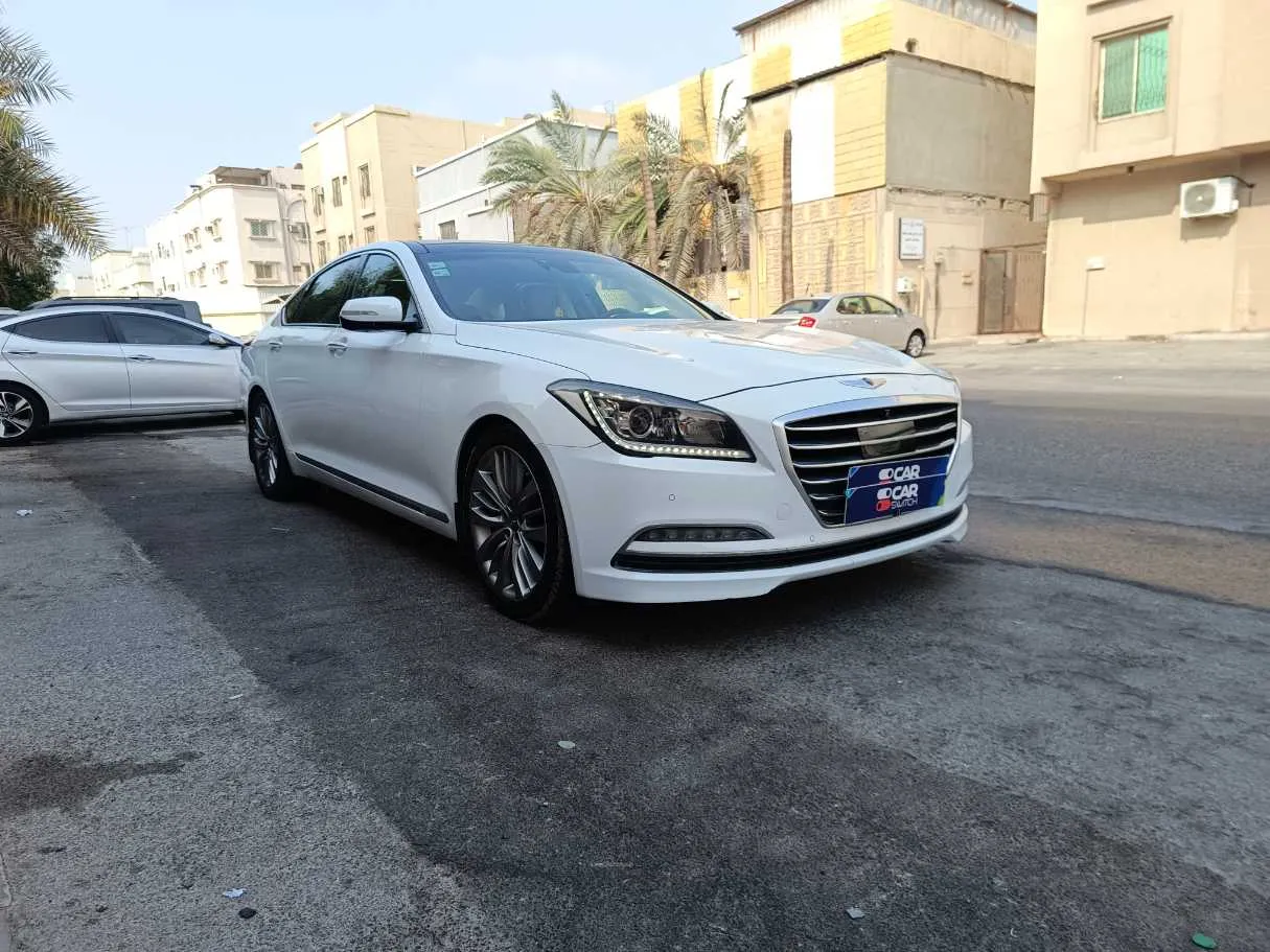 Car image 3