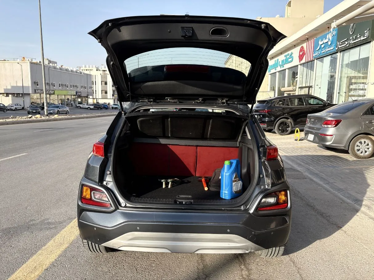 Car image 24