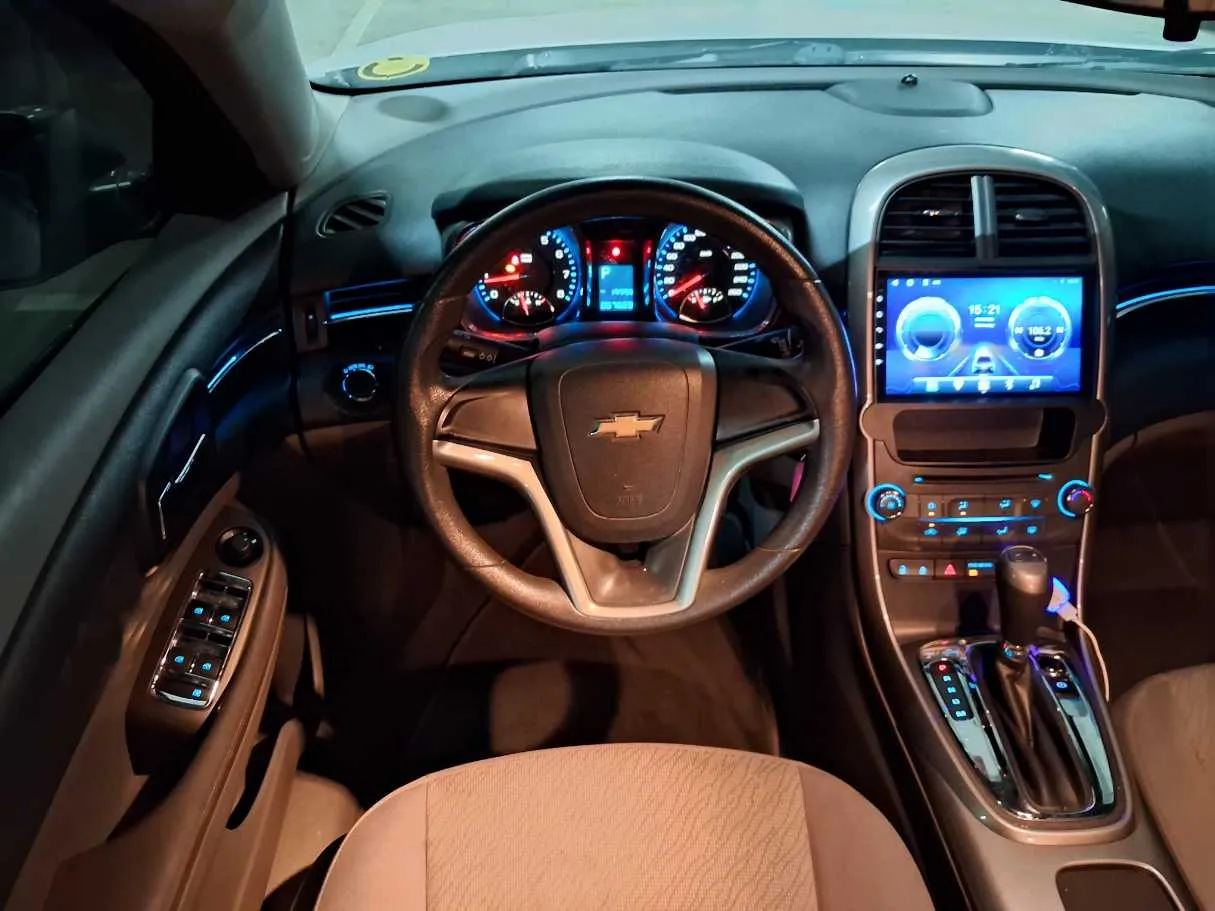 Car image 15