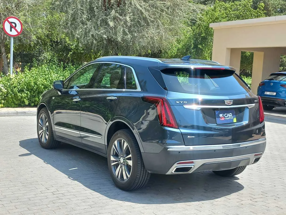 Car image 7