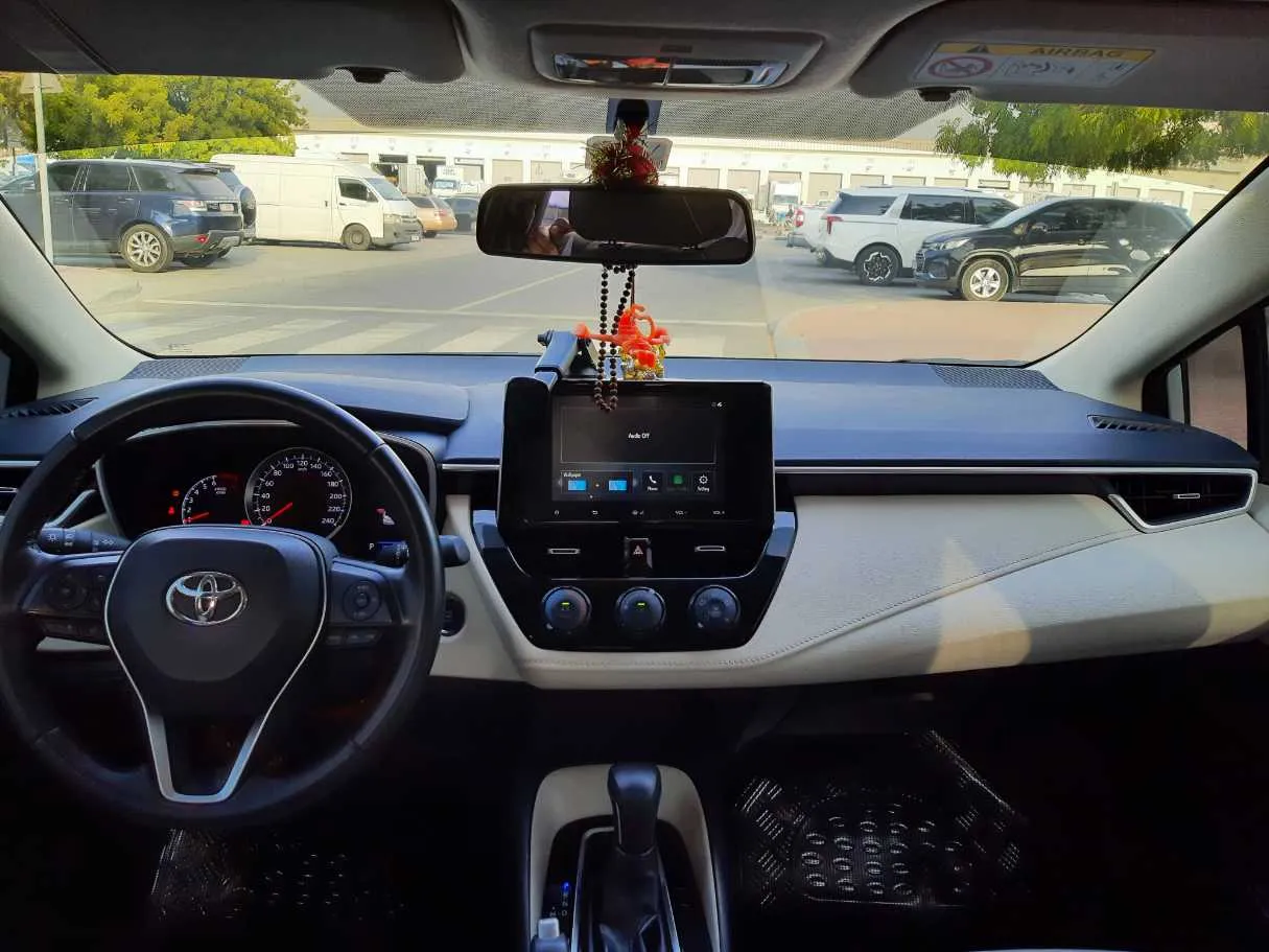 Car image 16
