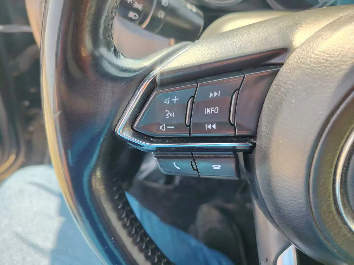Car image 36