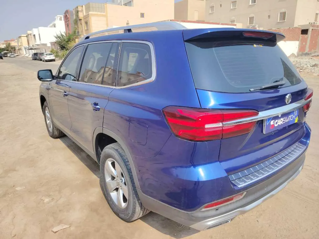 Car image 7