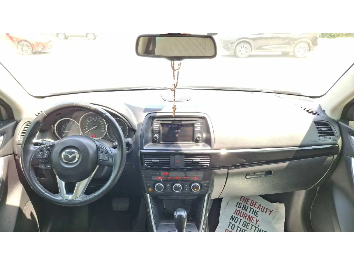 Car image 17