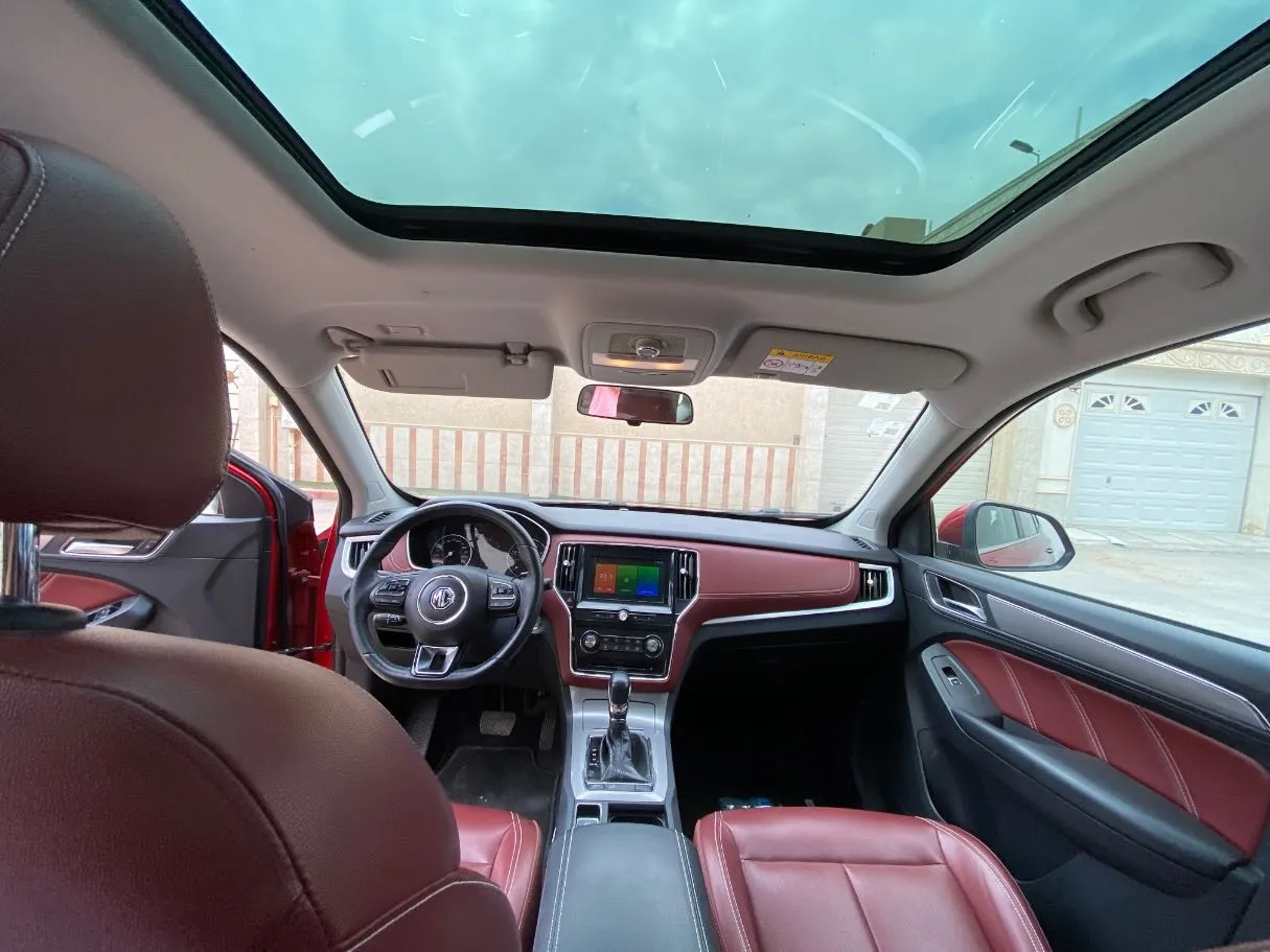 Car image 15