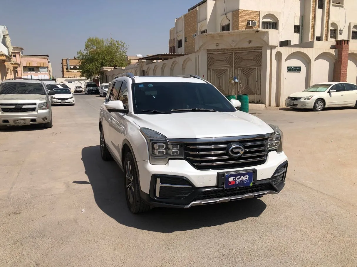 Car image 3