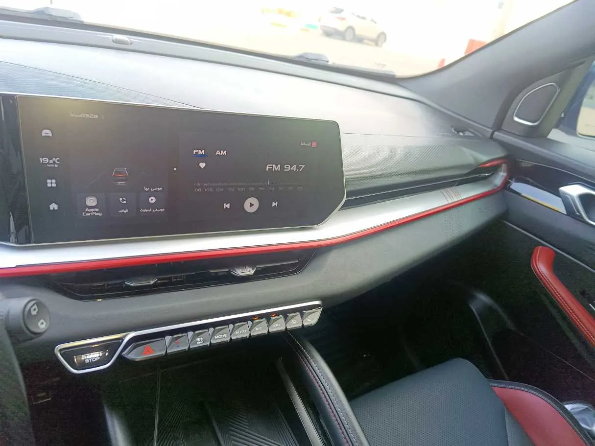 Car image 26