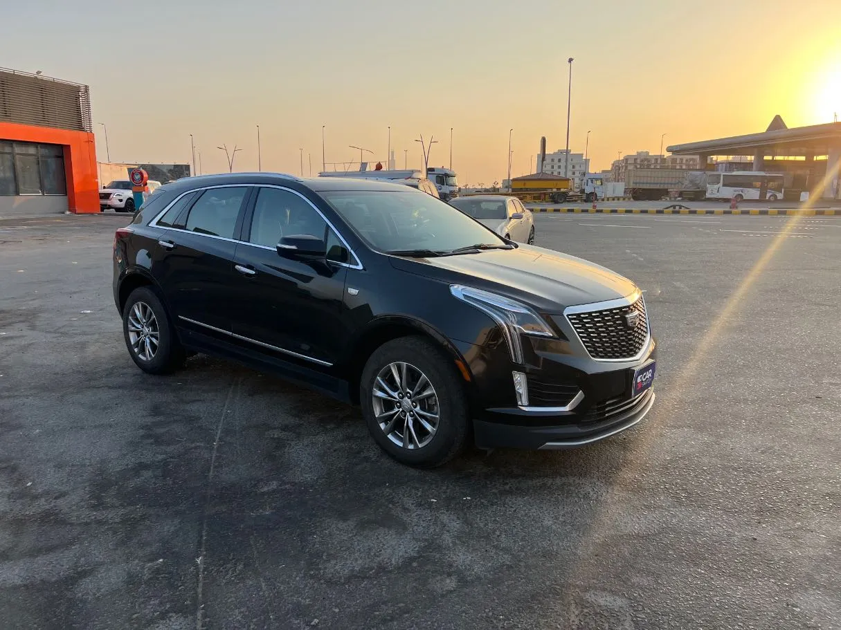 Car image 3