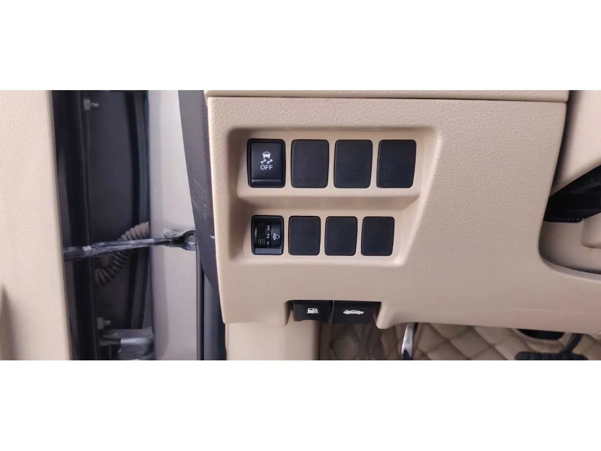 Car image 27