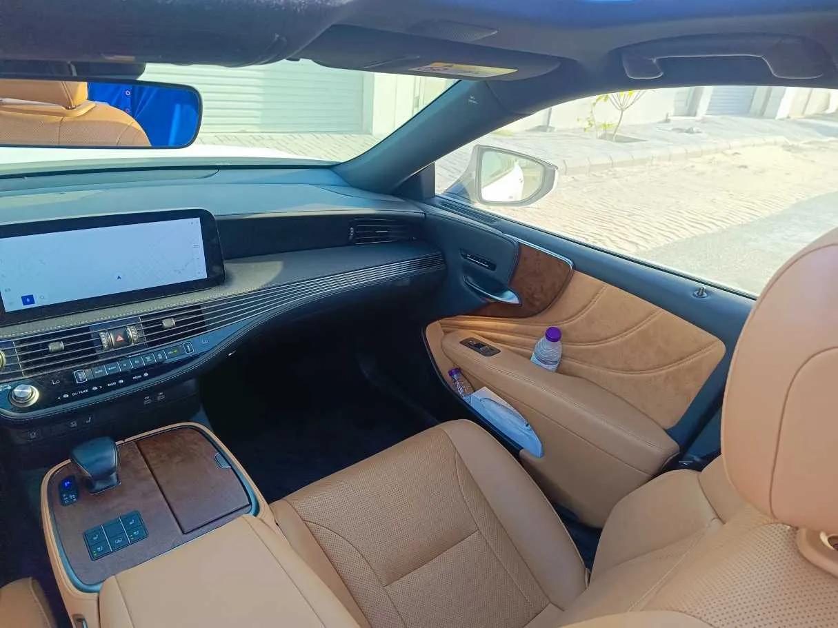 Car image 39