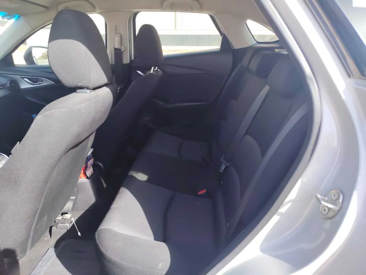Car image 15