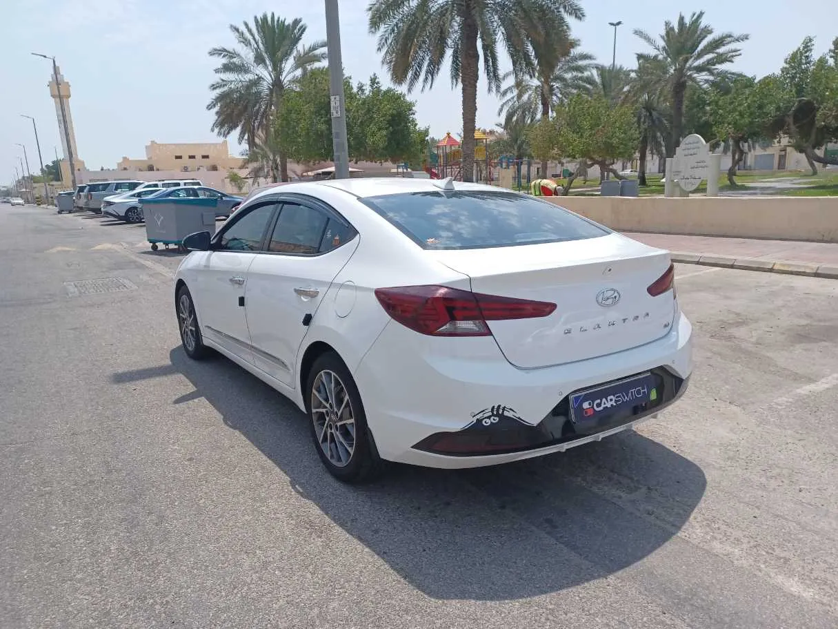 Car image 7
