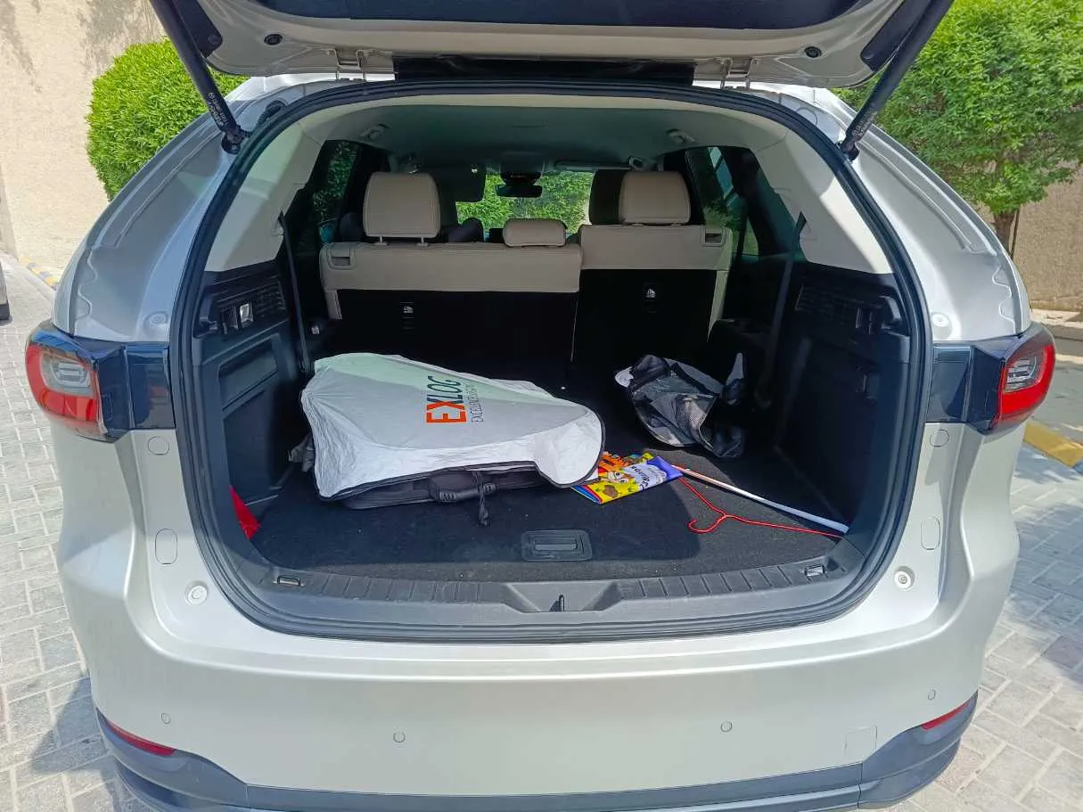 Car image 27