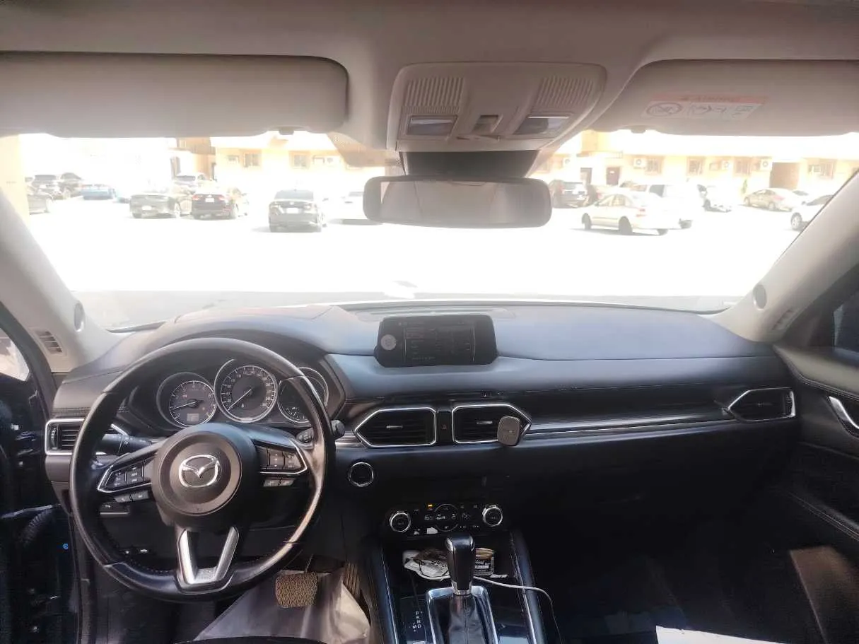 Car image 17